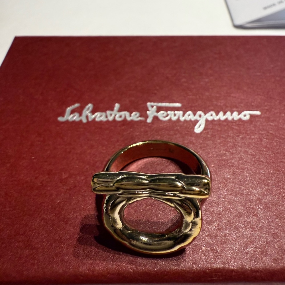 Salvatore Ferragamo Gold Statement Ring Size 7